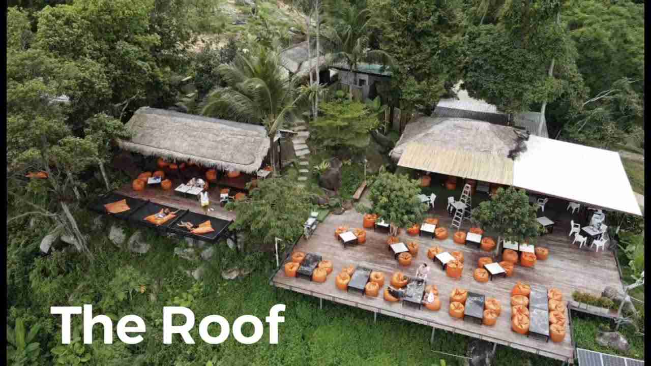 Overview of The Roof Bar in Koh Samui, Thailand